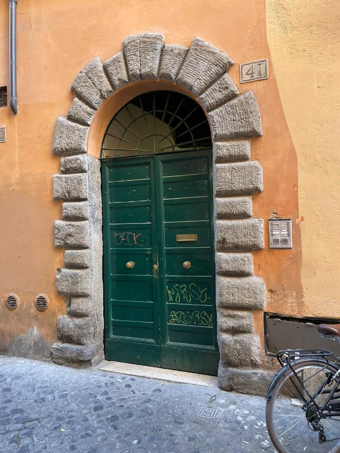 Casa Cappellari Design Studio A Campo De' Fiori Рим Екстер'єр фото