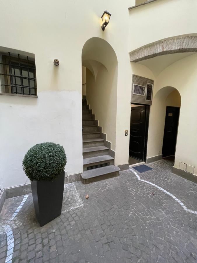 Casa Cappellari Design Studio A Campo De' Fiori Рим Екстер'єр фото